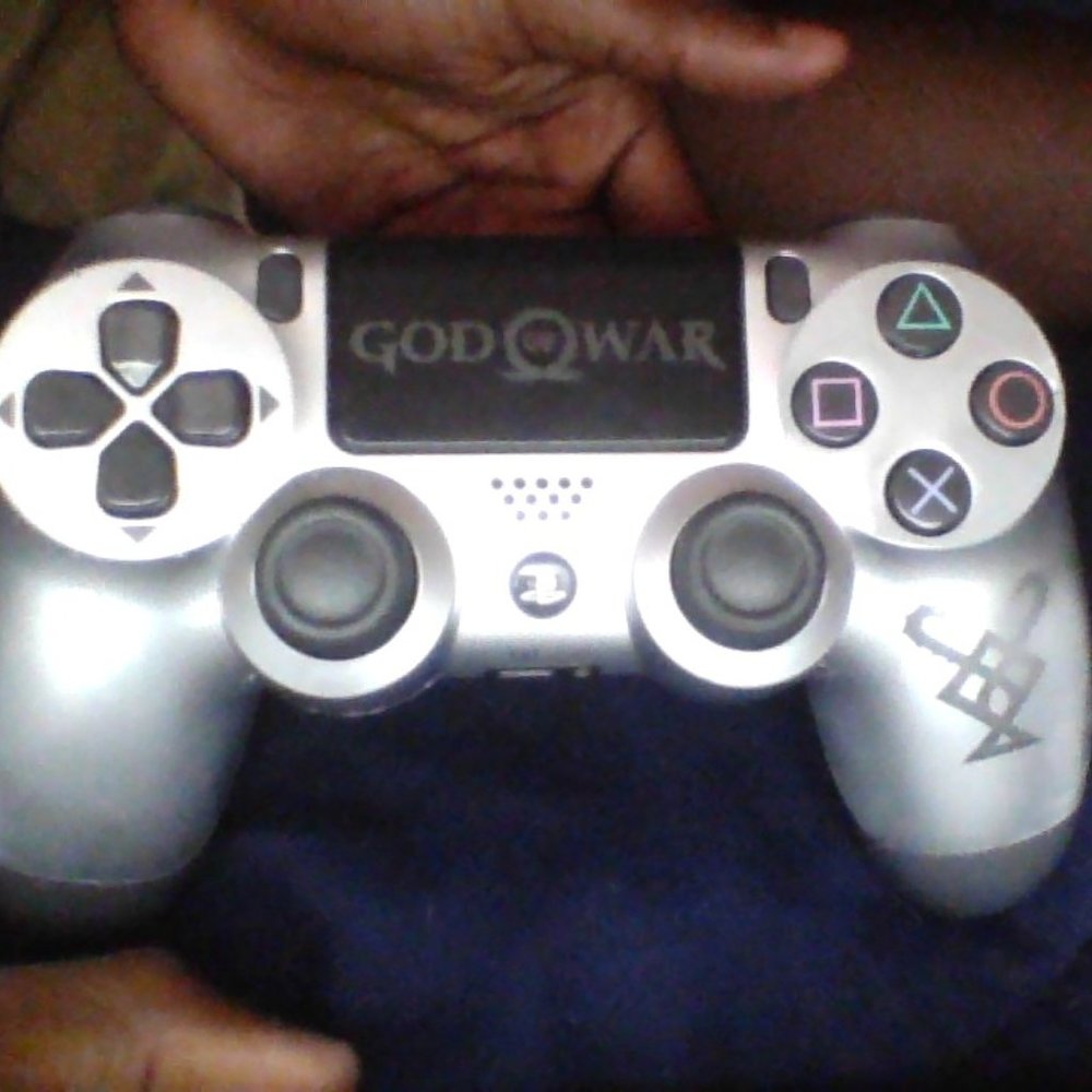 PS4 Controller